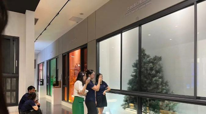 罗兰德式高端系统门窗
